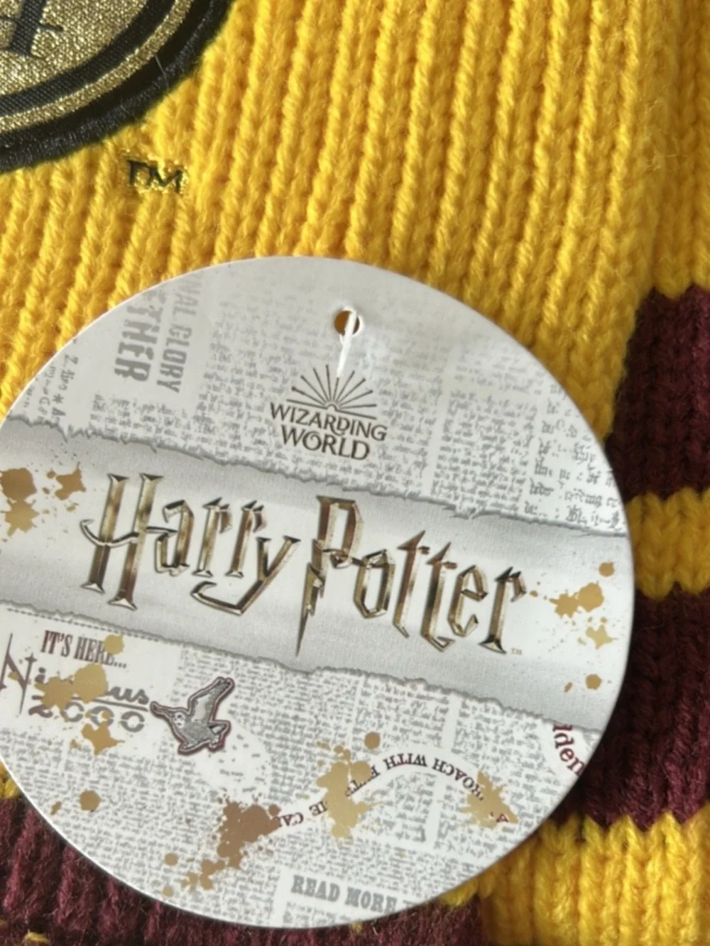 NWT BIOWORLD Harry Potter Gryffindor Platform 9 3/4 Knit Scarf